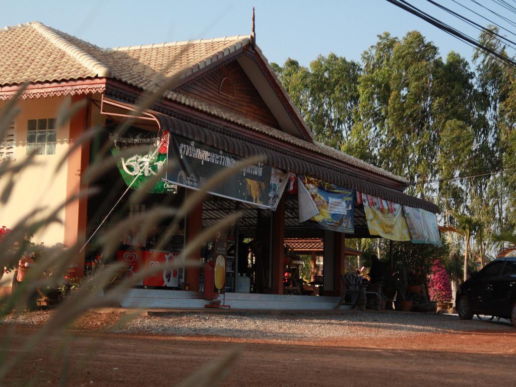 Khum Tewa Sakonnakhon Hotel Szakonnakhon Kültér fotó